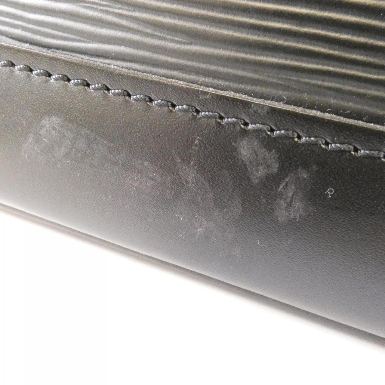 ルイヴィトン エピ アルマ PM M52142 バッグ