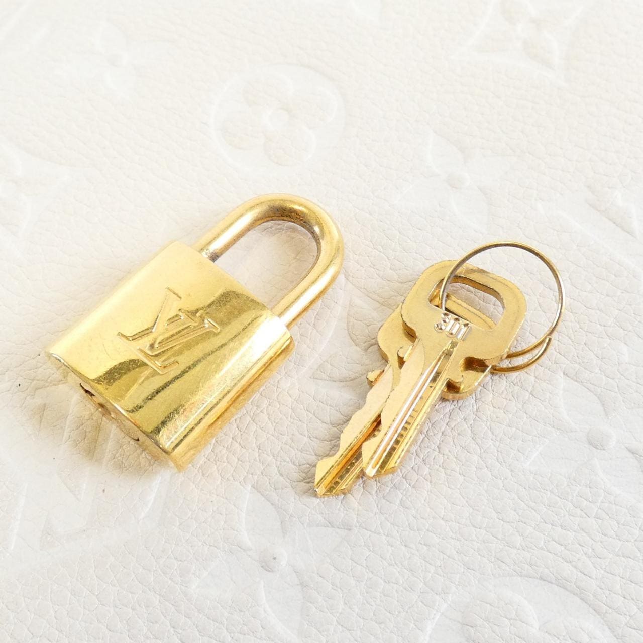 ルイヴィトン モノグラム アンプラント ルミニューズ PM M93411 ショルダーバッグ