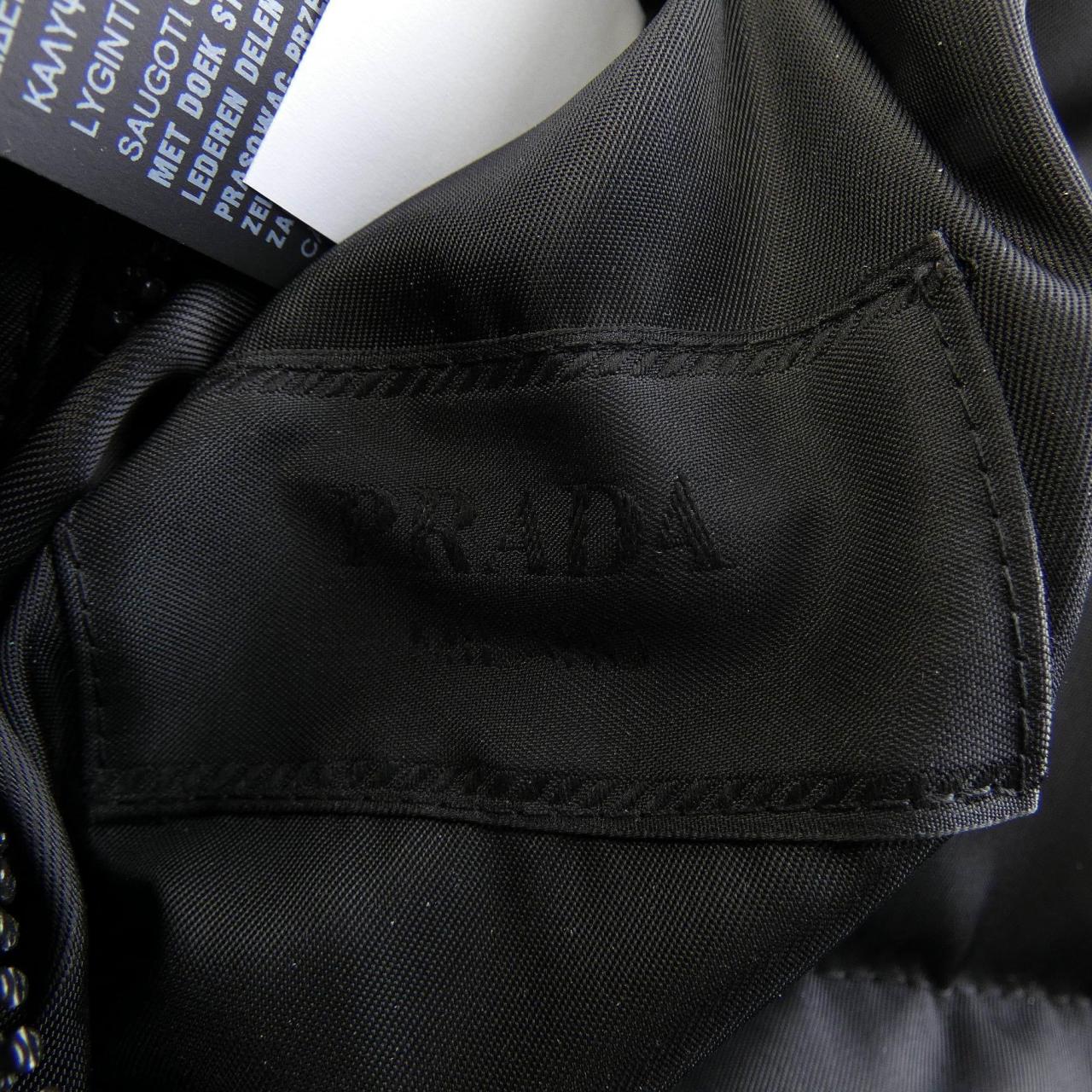 プラダ PRADA トライアングルロゴ SGC045 S222 1WQ8 ダウンジャケット