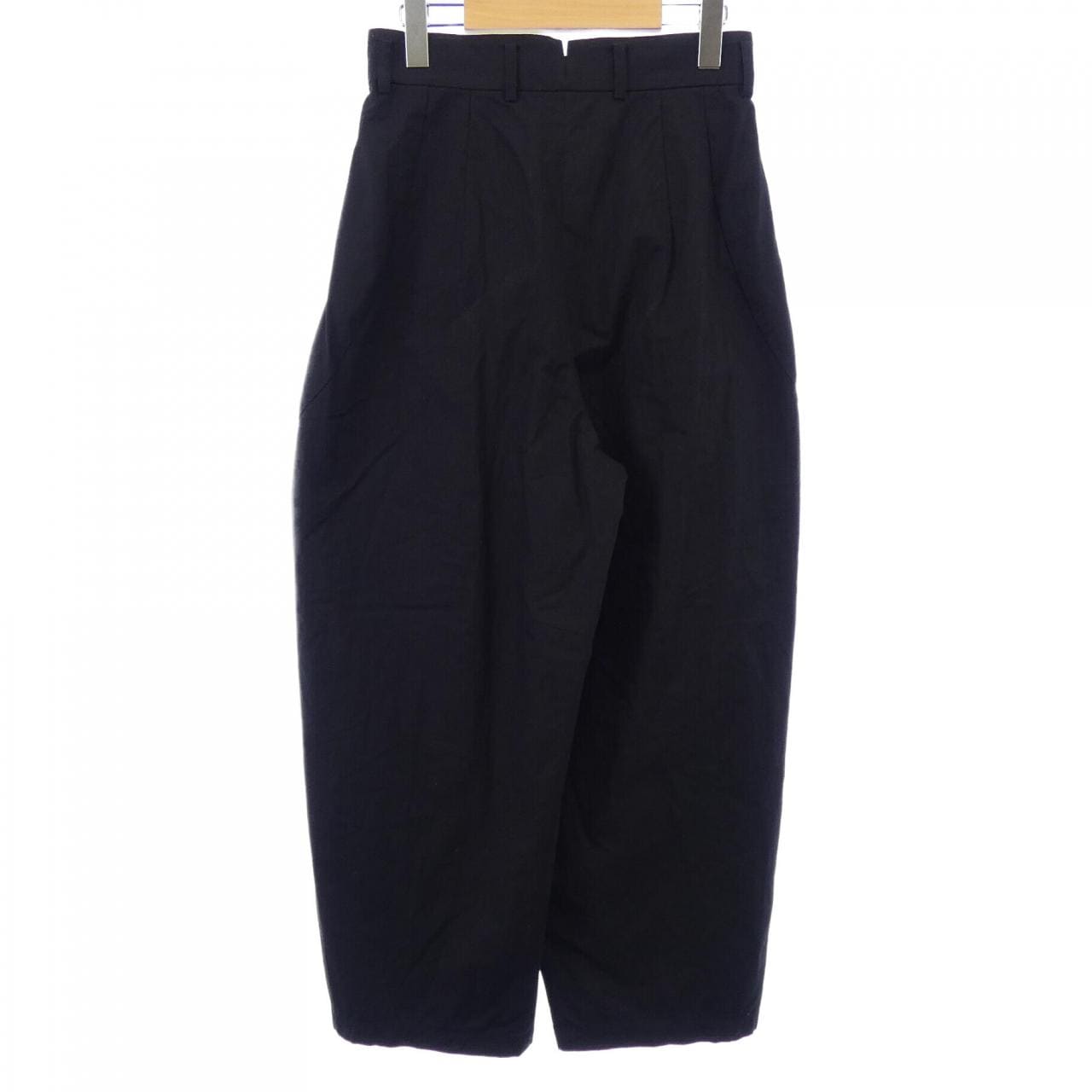 SOUTIENCOLLAR パンツ