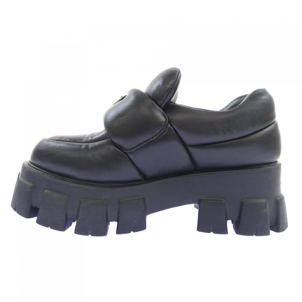 プラダ PRADA ソフトパデッド  トライアングルロゴ 1D125N シューズ