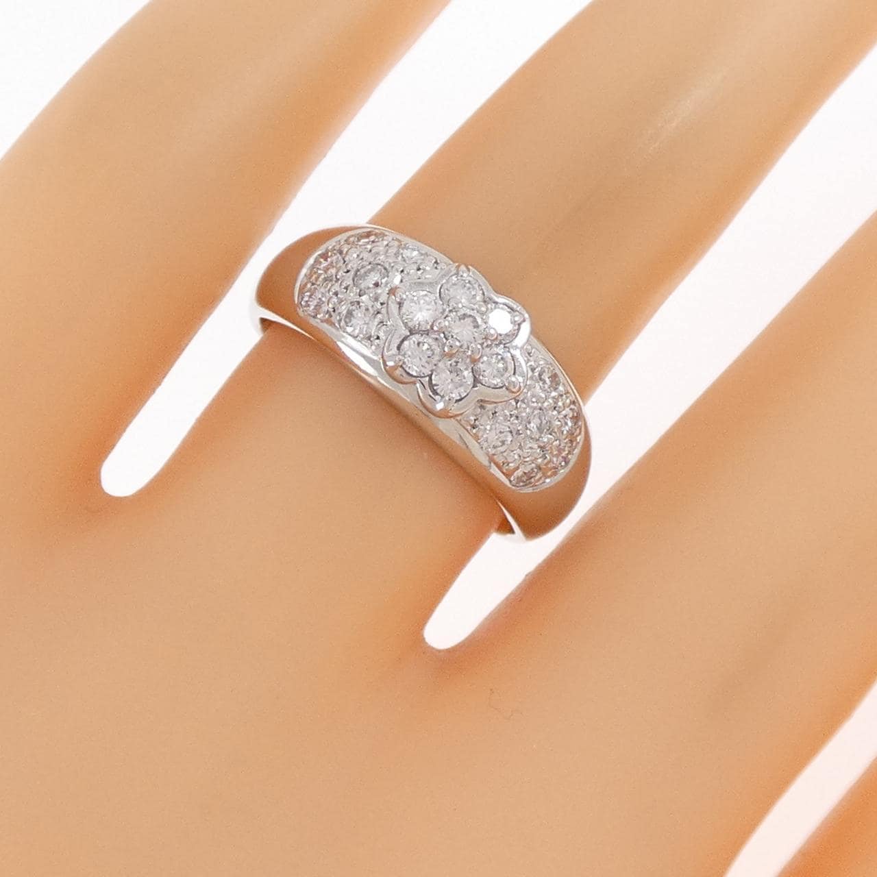 PT900 フラワー ダイヤモンド リング 0.50CT