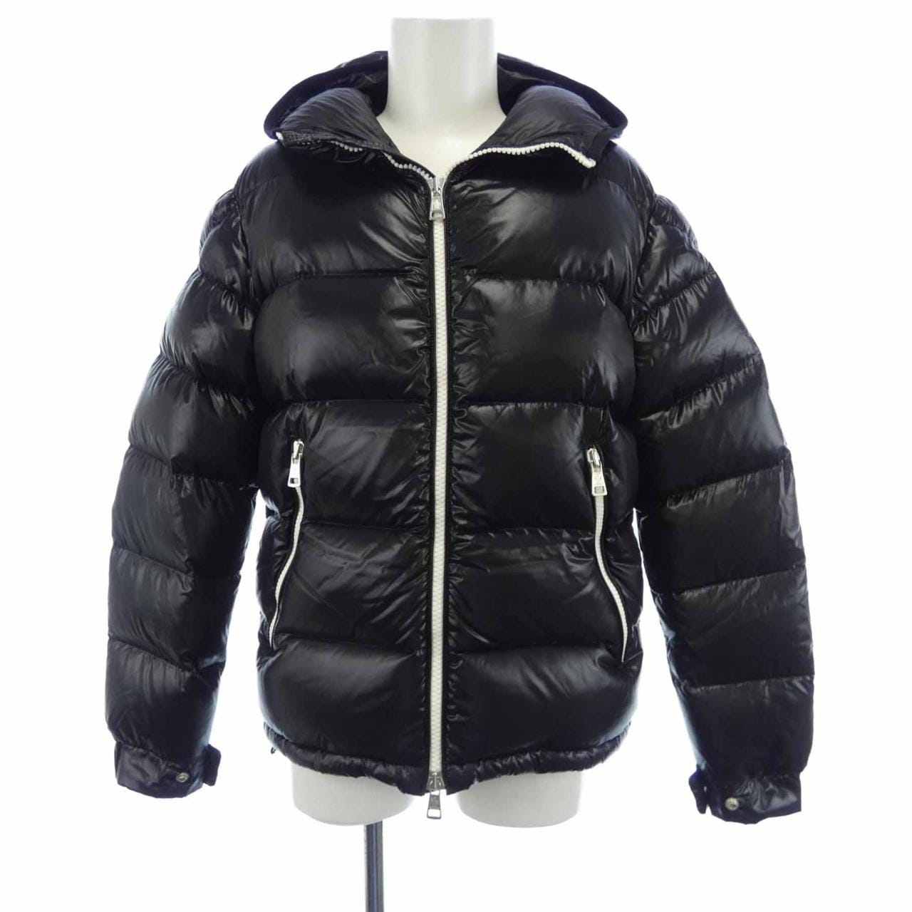 モンクレール MONCLER ダウンジャケット
