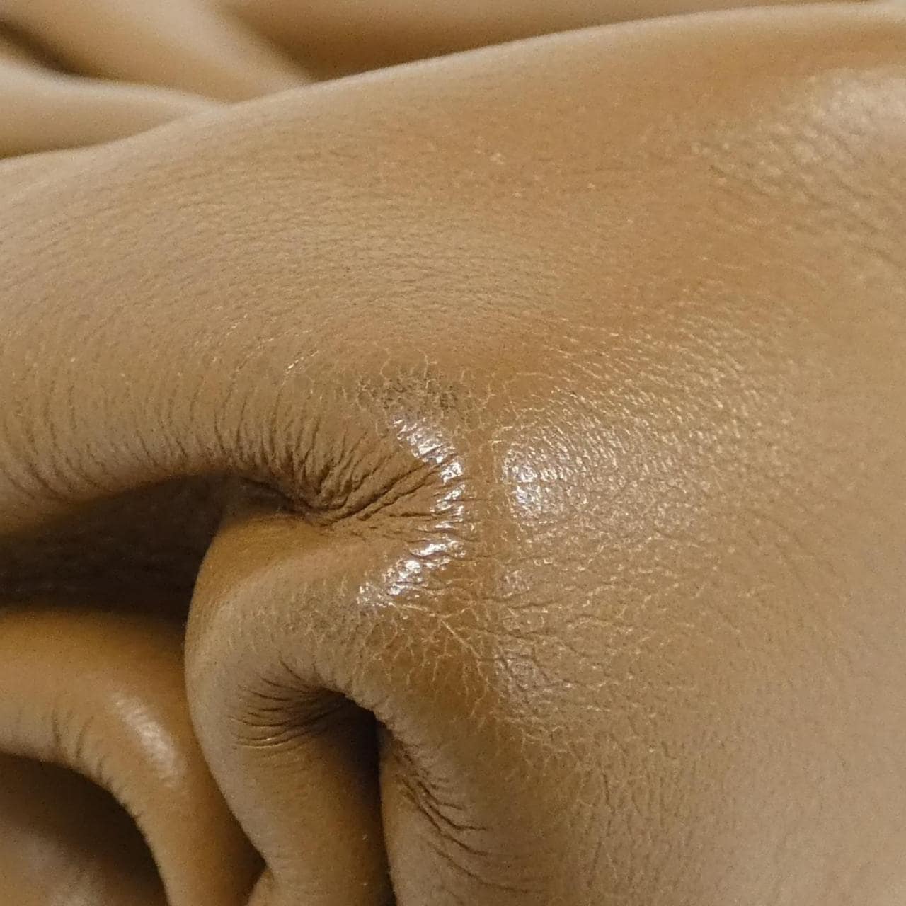 ボッテガヴェネタ 585852 VCP40 ショルダーバッグ