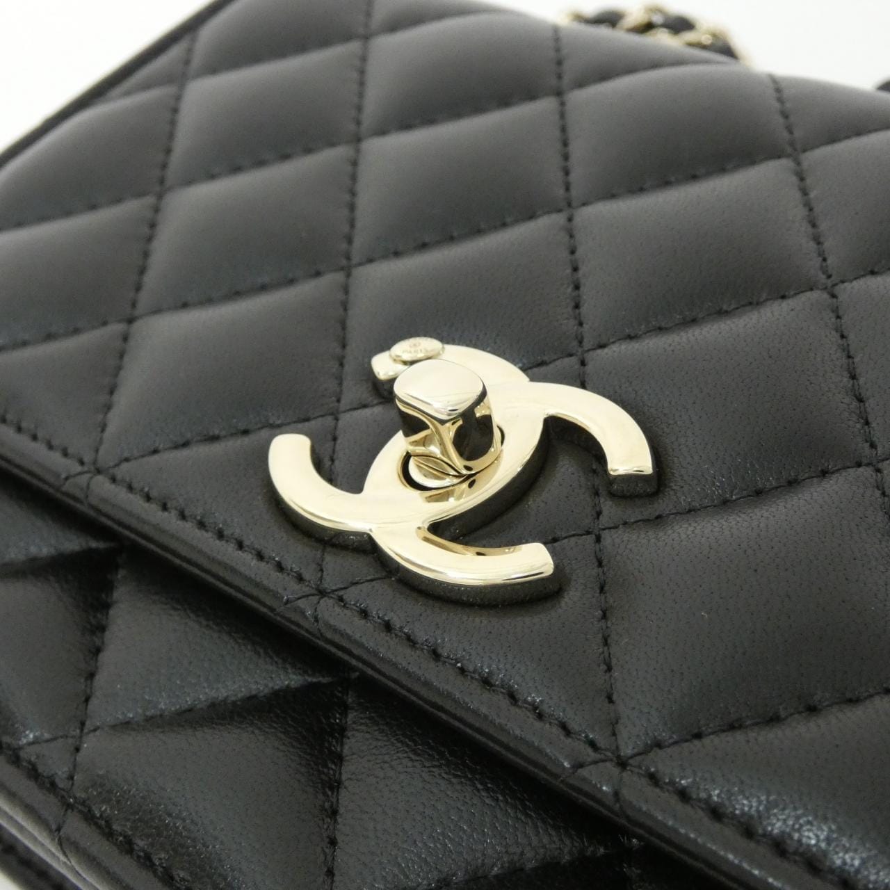 シャネル AP3938 チェーンウォレット