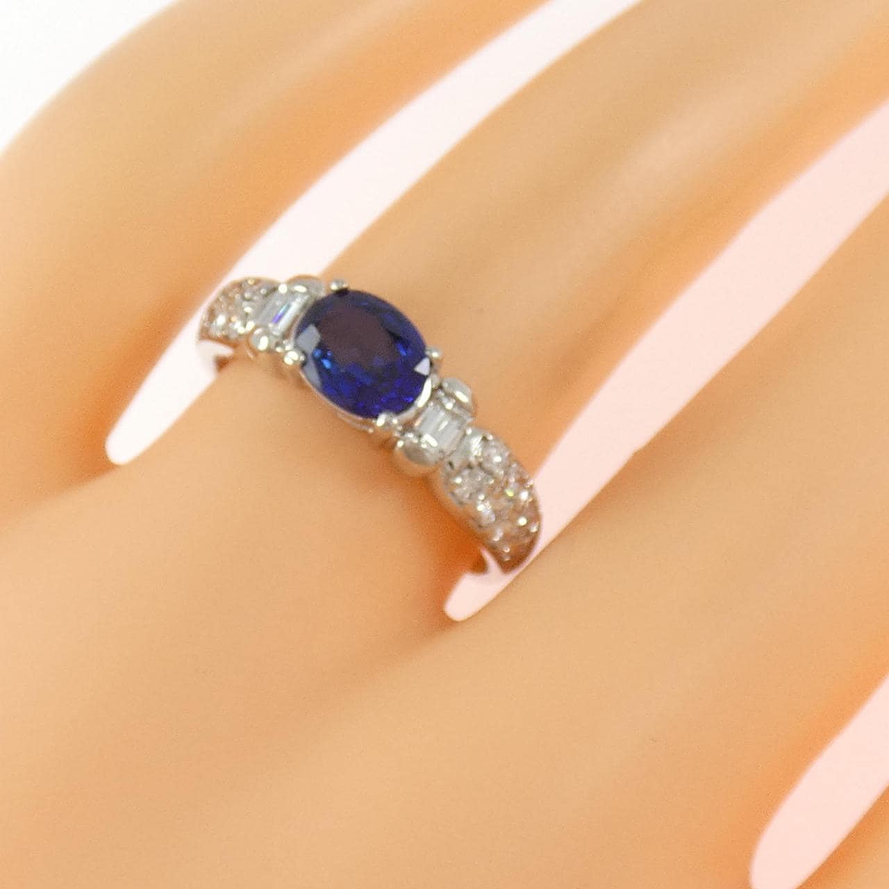 PT900 サファイヤ リング 0.82CT