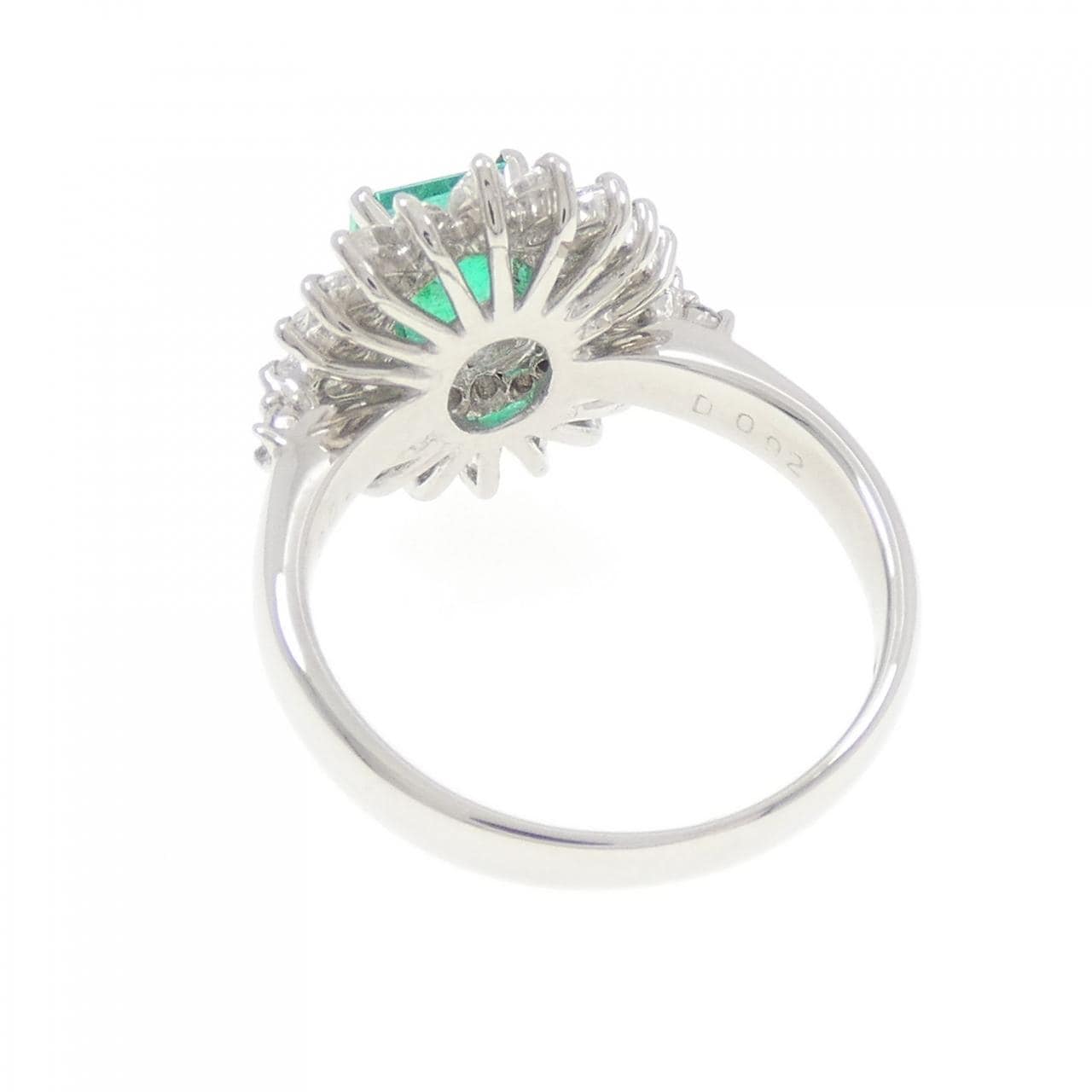 PT900 エメラルド リング 1.06CT