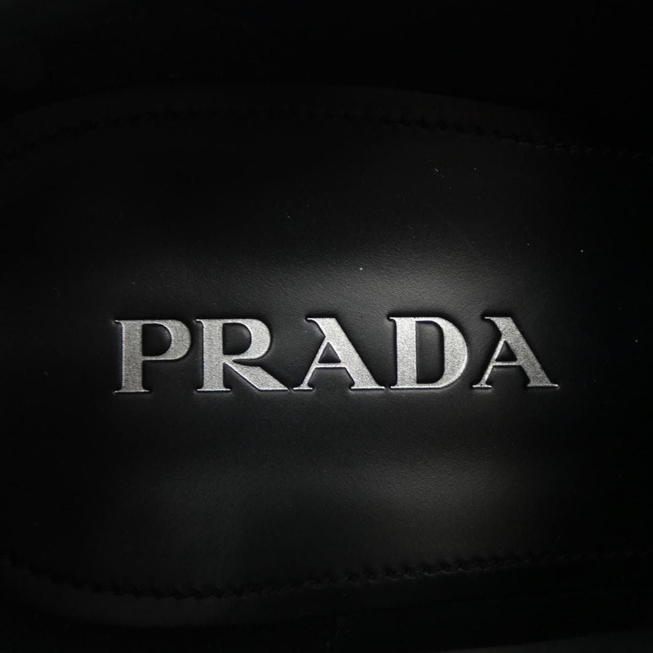プラダ PRADA モノリスブラッシュドレザーローファー 2DE129 シューズ