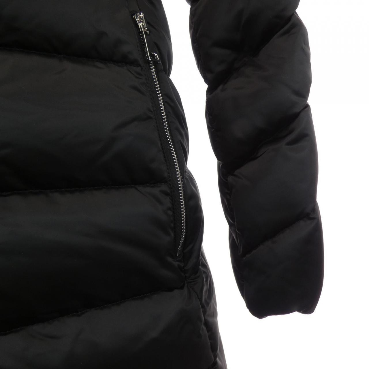 モンクレール MONCLER LEERSIE ダウンコート