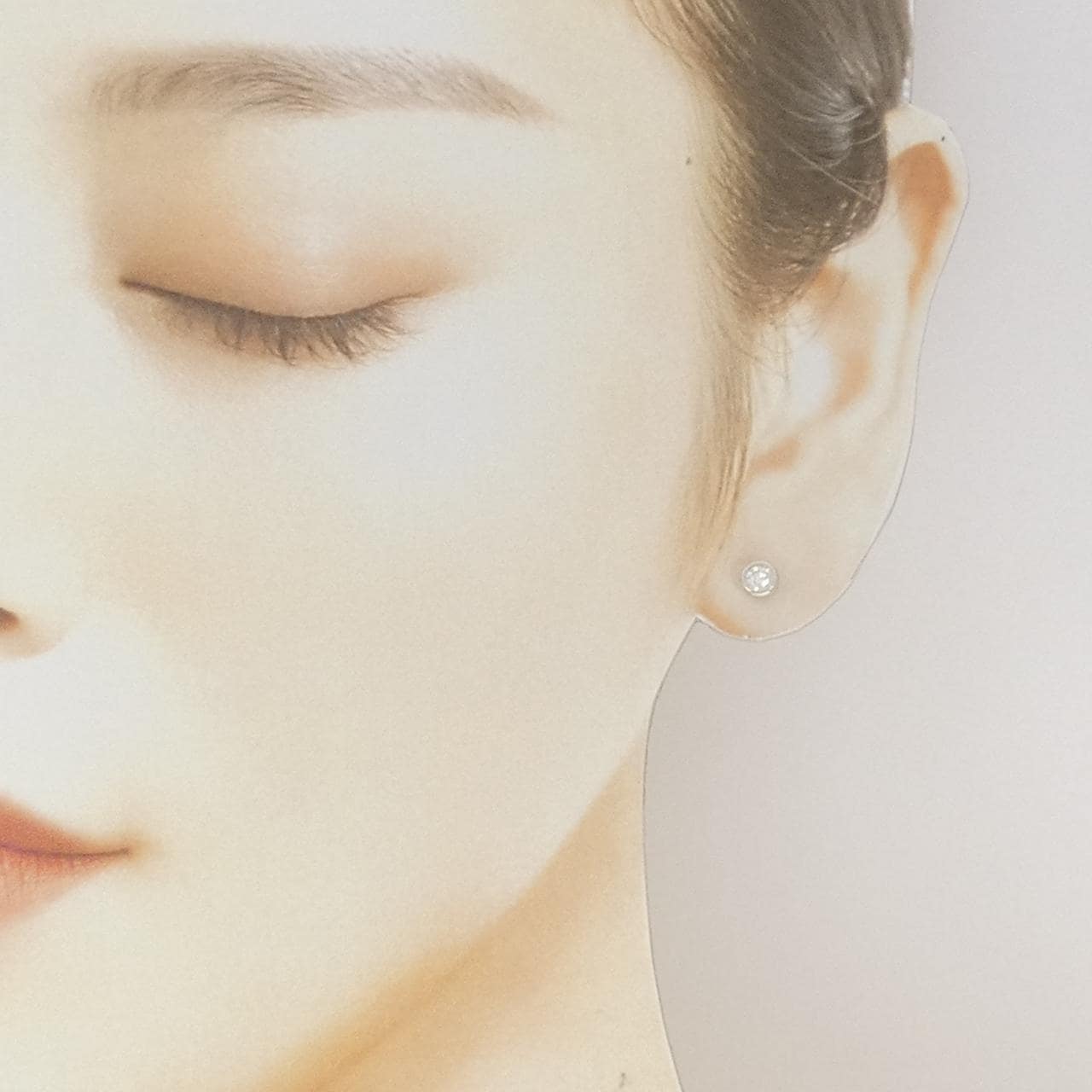 K18WG ダイヤモンド ピアス 0.10CT 片耳