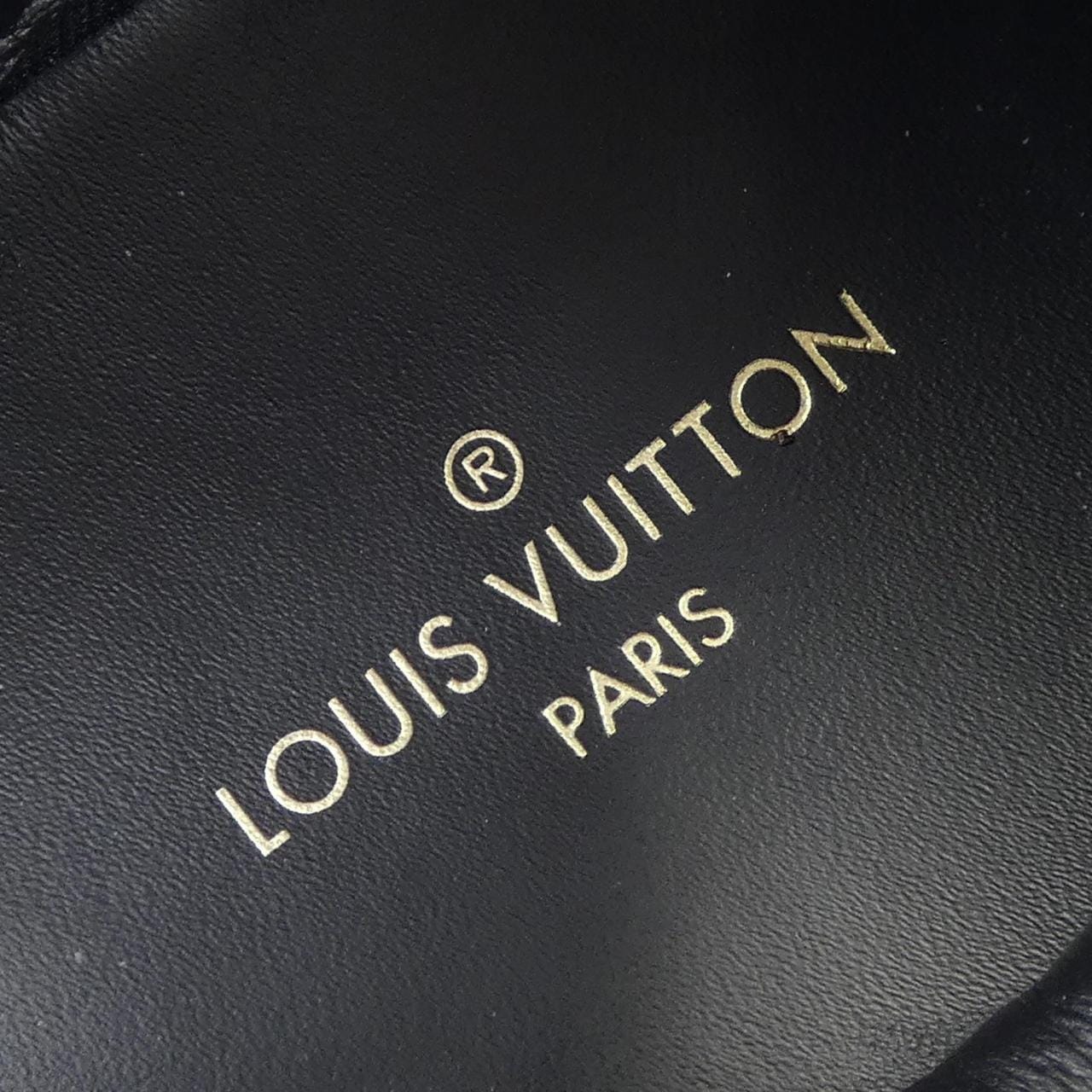 ルイヴィトン LOUIS VUITTON スニーカー