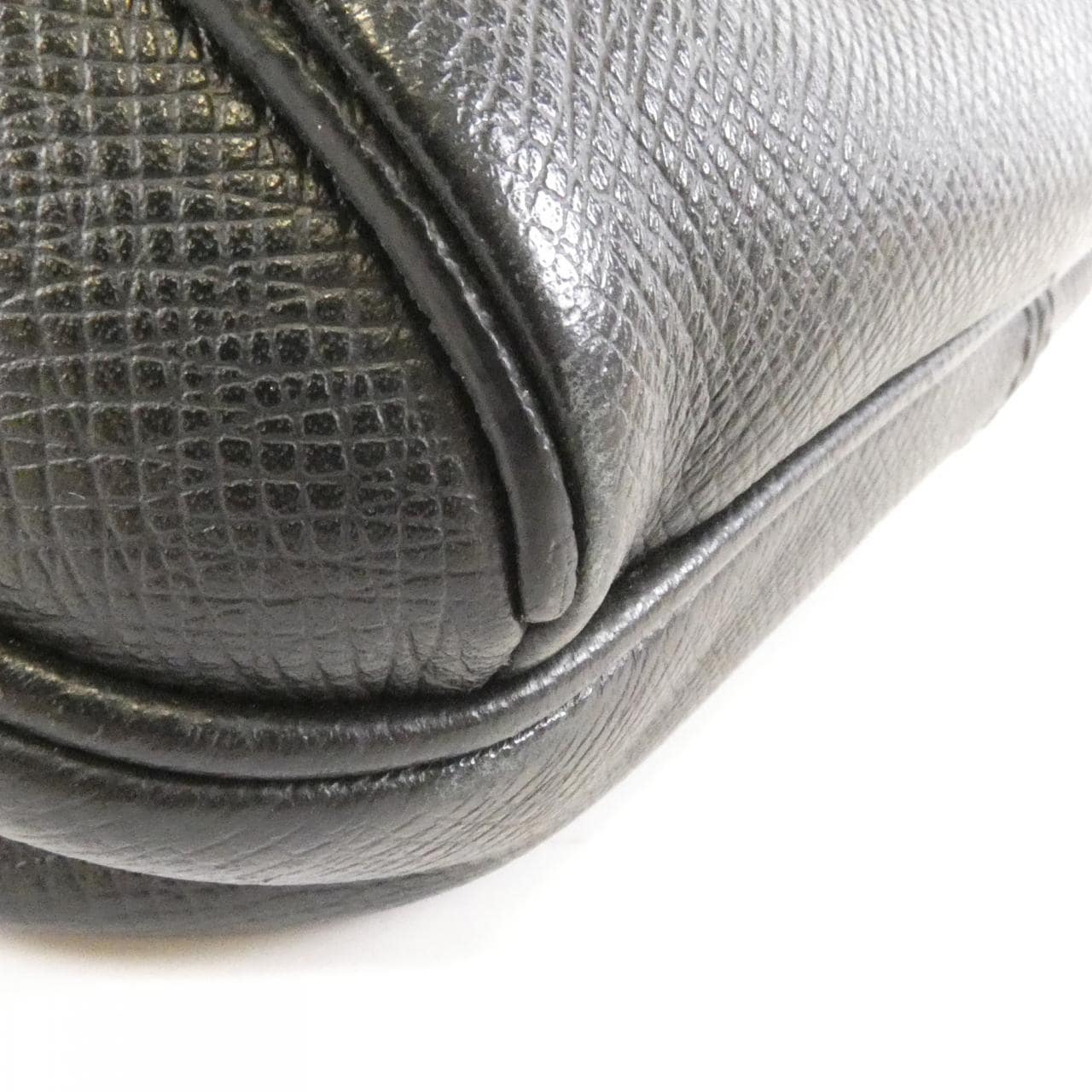 ルイヴィトン タイガ バムバッグ アウトドア M33438 ショルダーバッグ