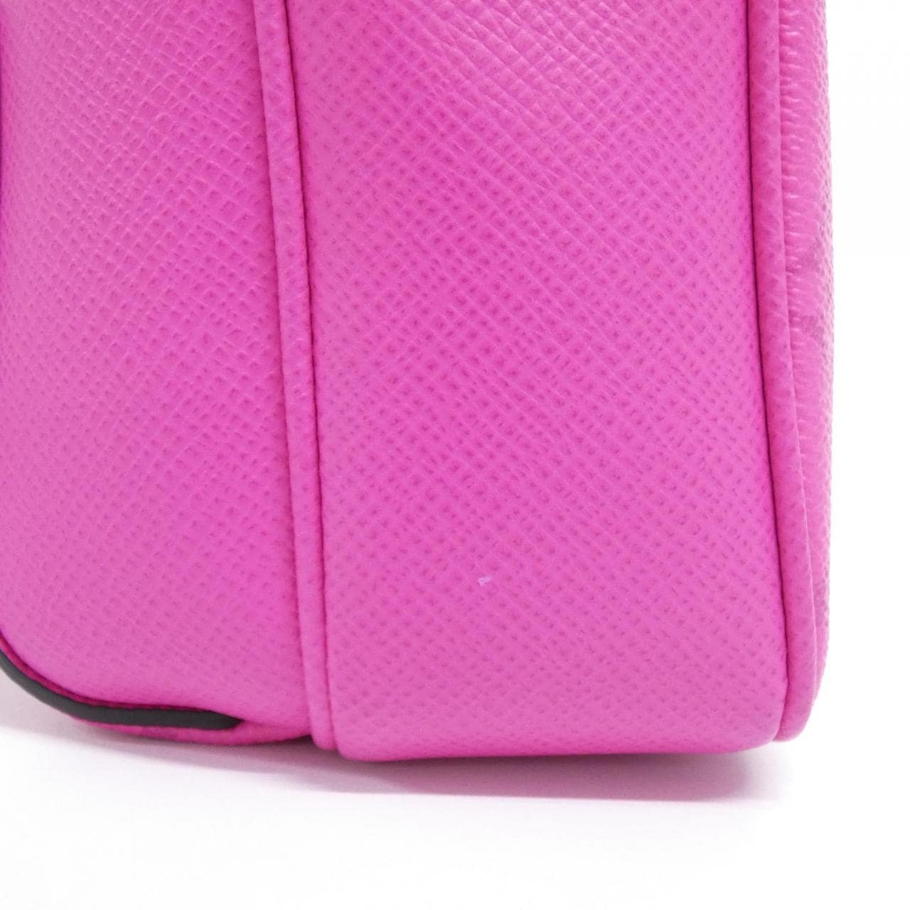 ルイヴィトン タイガ ラマ アウトドア メッセンジャー M30765 ショルダーバッグ