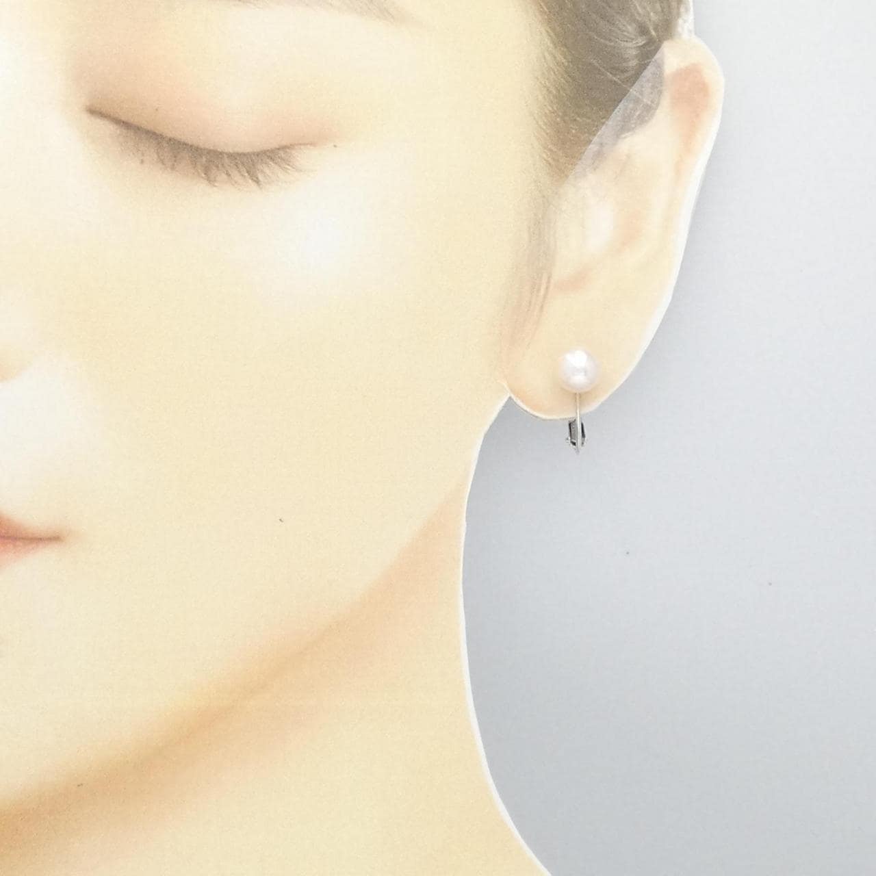 [新品] 銀扣/WGK14 Hanadama Akoya珍珠耳夹組 7-7.5 毫米