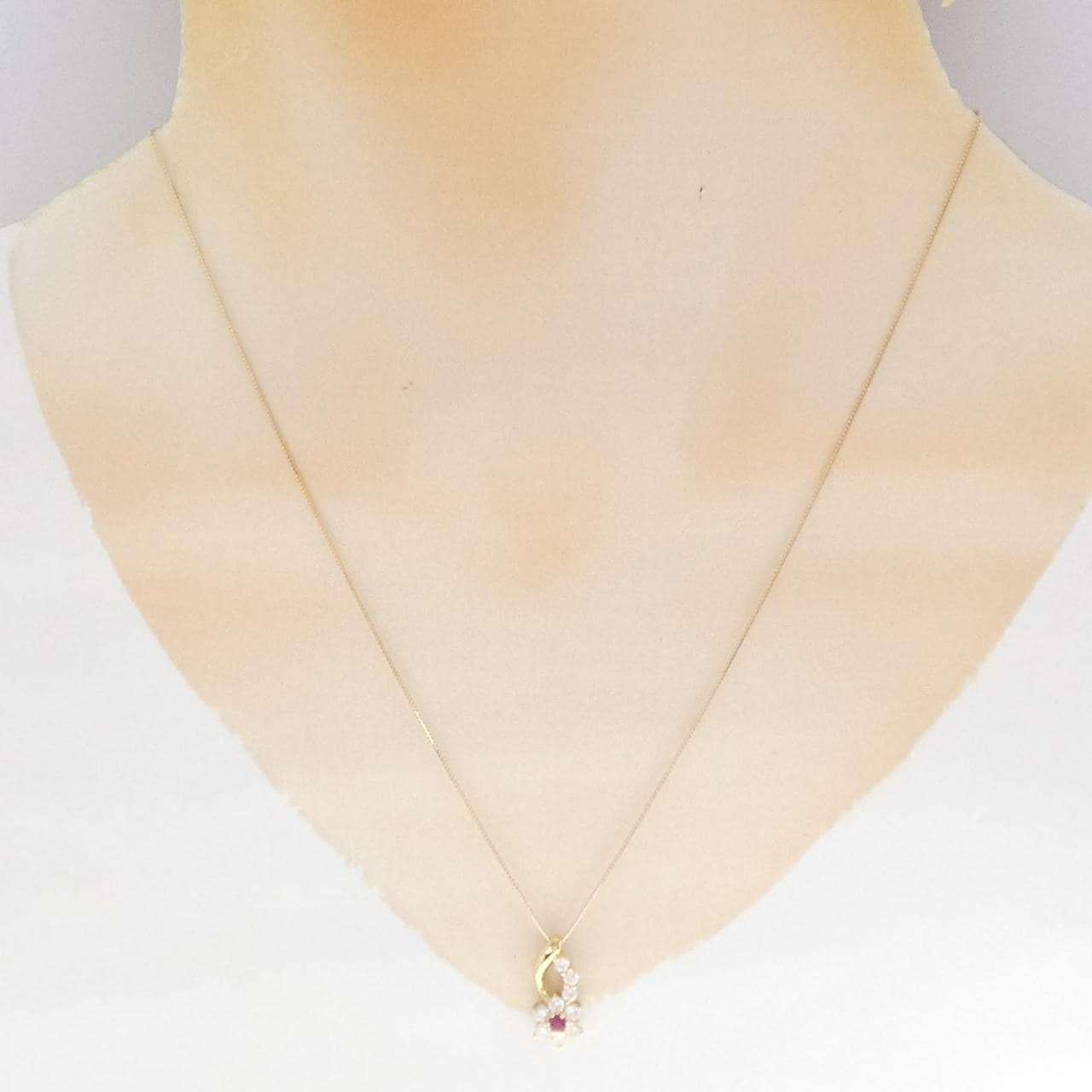 K18YG フラワー ルビー ネックレス