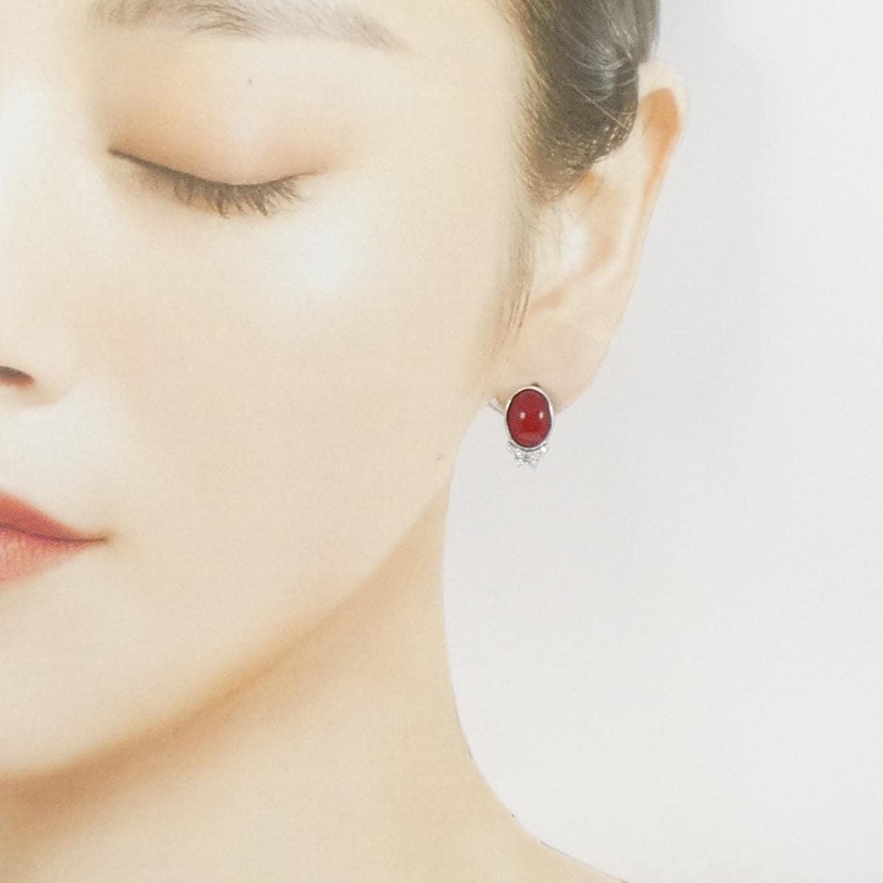 K14WG サンゴ ピアス