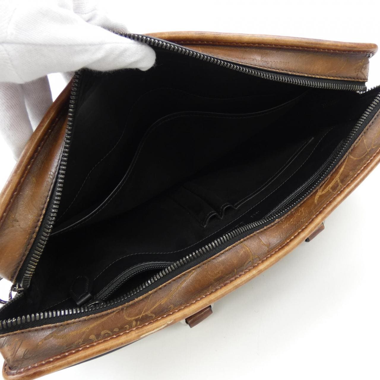 ベルルッティ Berluti アンジュールスモールスクリットレザーブリーフ BAG