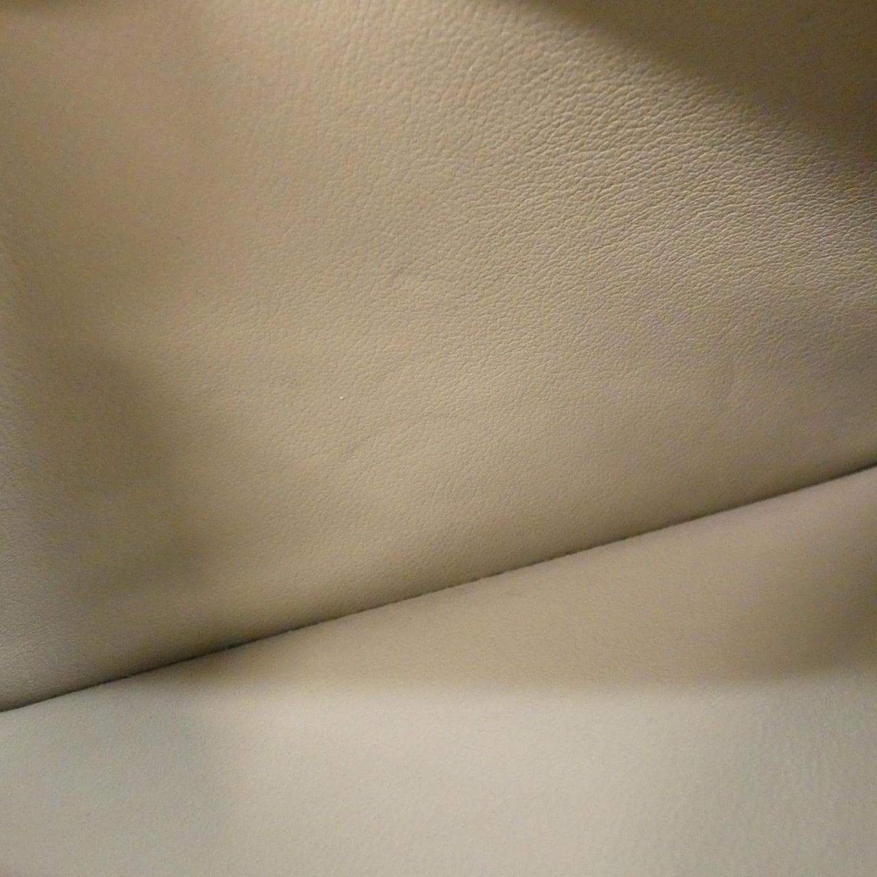 ルイヴィトン バイカラー モノグラム アンプラント ジッピー ウォレット M69794 財布