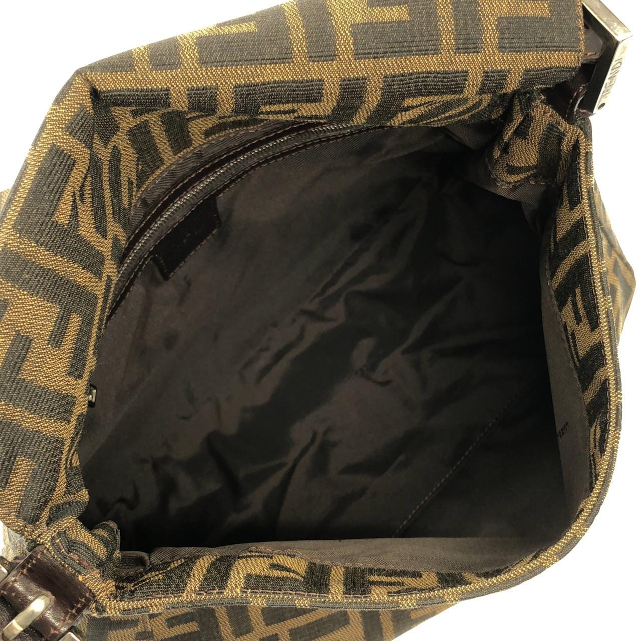 【ヴィンテージ】フェンディ マンマ バゲット 26325 ショルダーバッグ