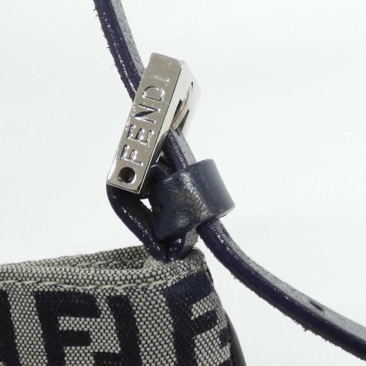 【ヴィンテージ】フェンディ 26766 ショルダーバッグ