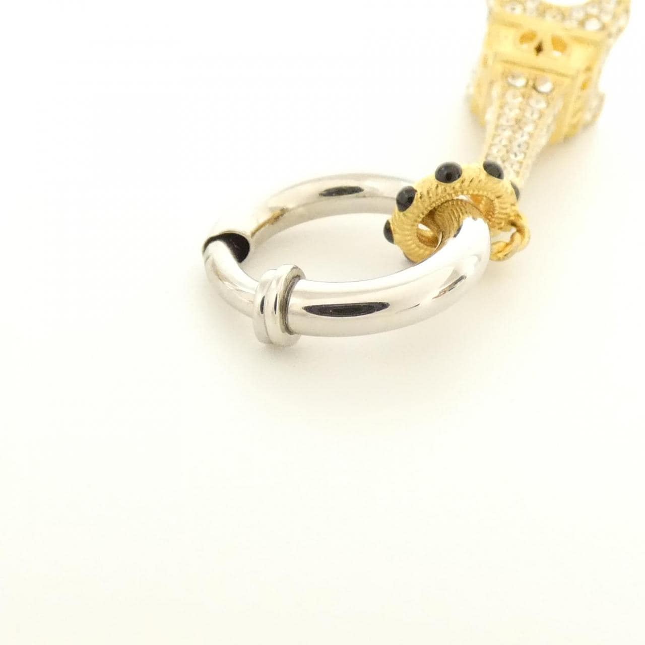 ヴァレンティノガラヴァーニ 7Y2J0AM8VTI イヤリング