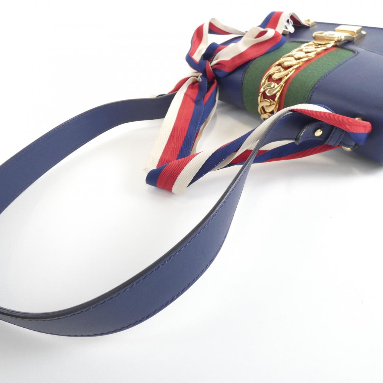 グッチ SYLVIE 421882 ショルダーバッグ