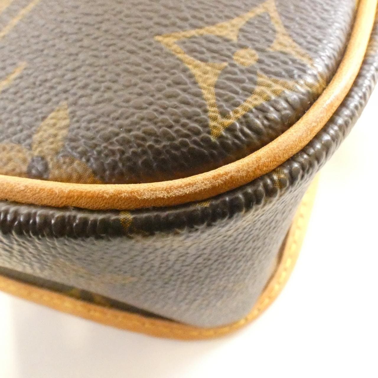 ルイヴィトン モノグラム ソローニュ M42250 ショルダーバッグ