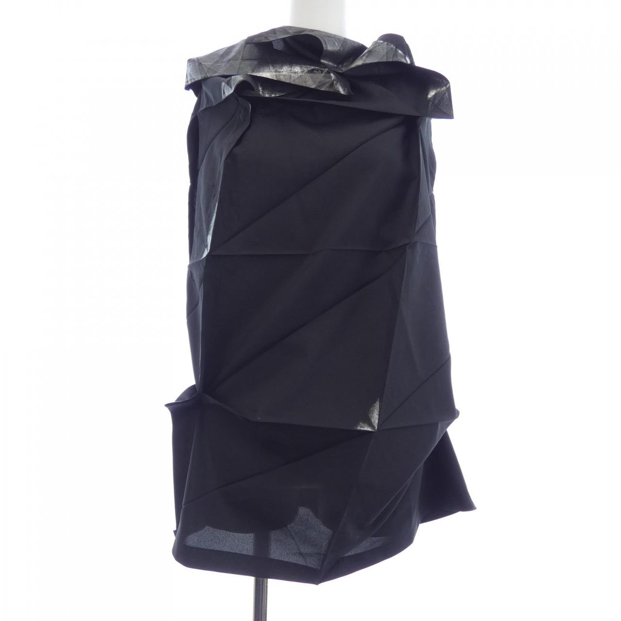 イッセイミヤケ ISSEY MIYAKE IL55FJ002 トップス