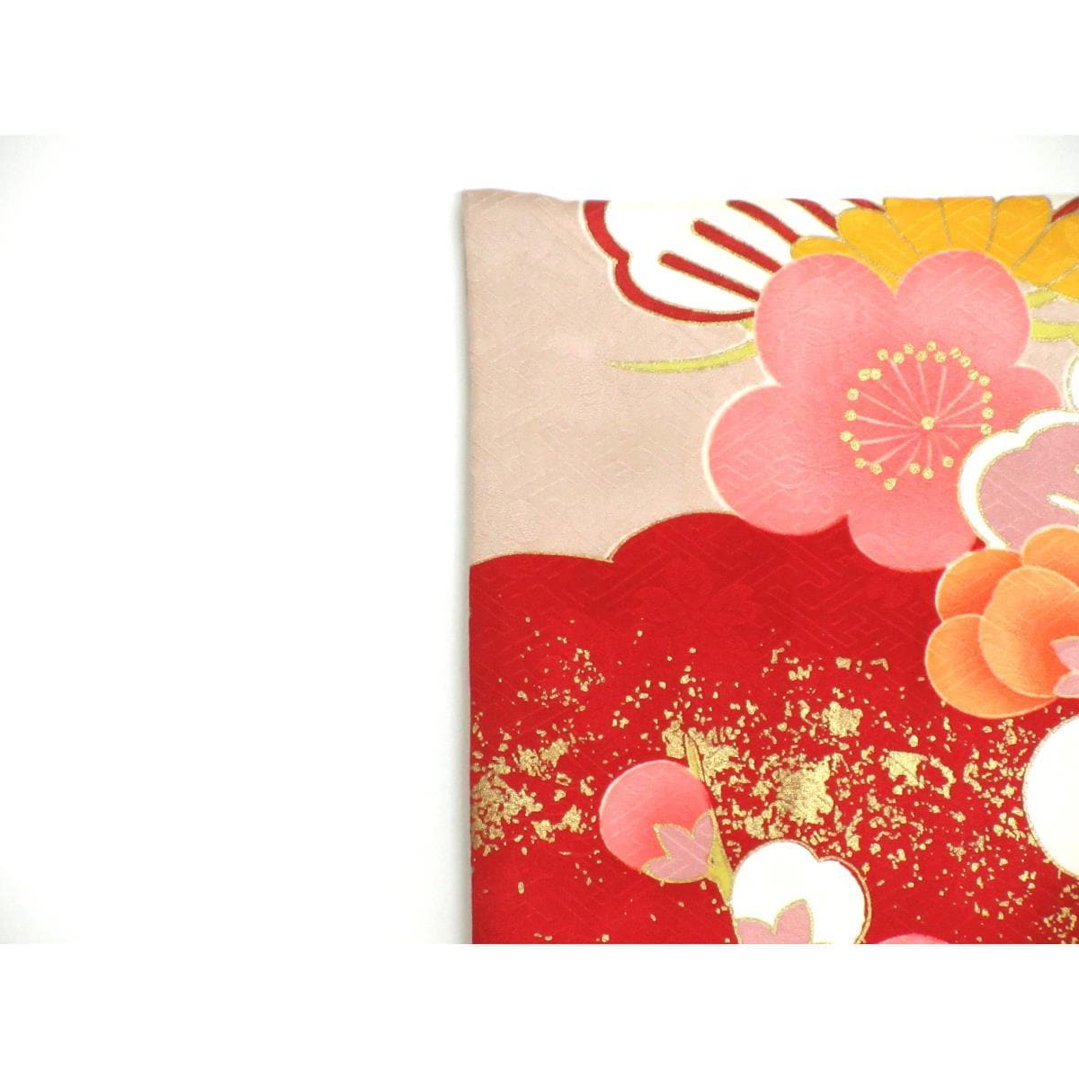 振袖　友禅金彩加工　刺繍入り　身幅２Ｌ寸