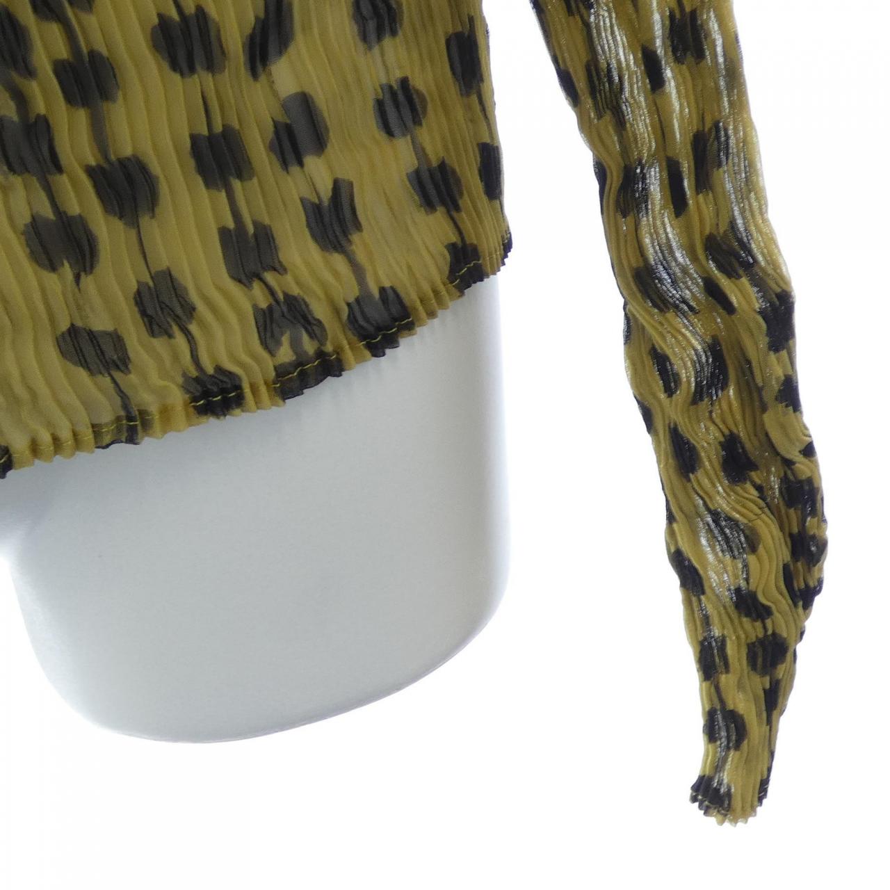 イッセイミヤケ ISSEY MIYAKE IM03FJ934 トップス