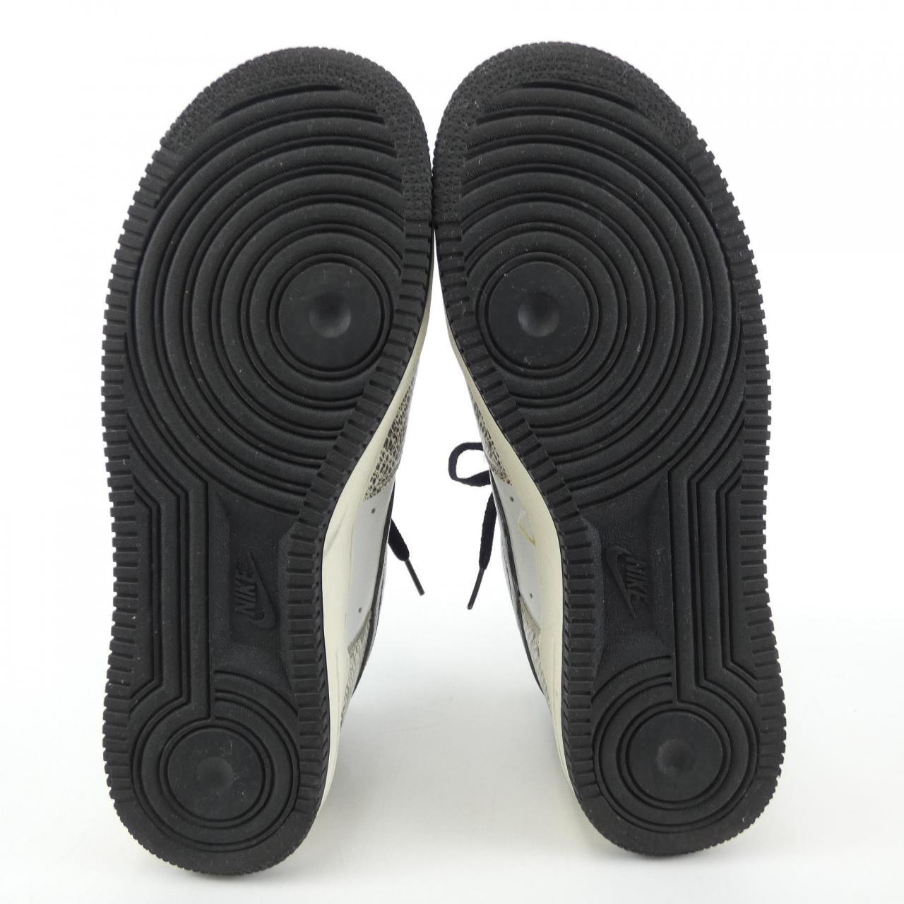 耐克NIKE运动鞋