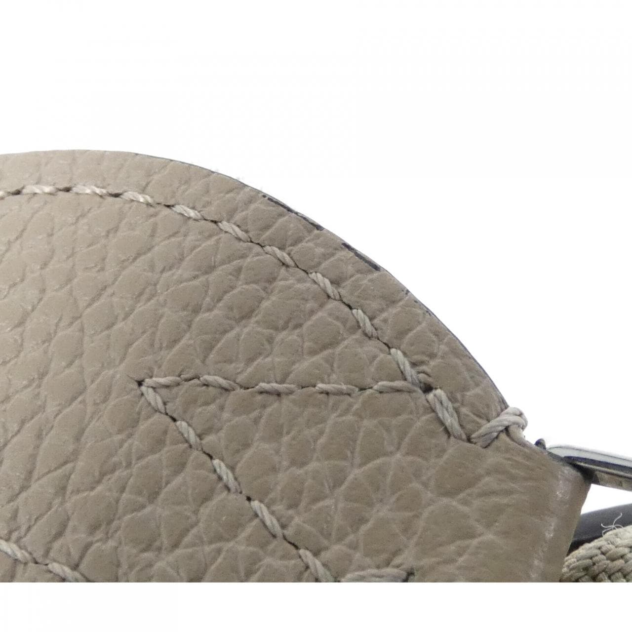 ルイヴィトン マヒナ ジッピー ウォレット M69821 財布