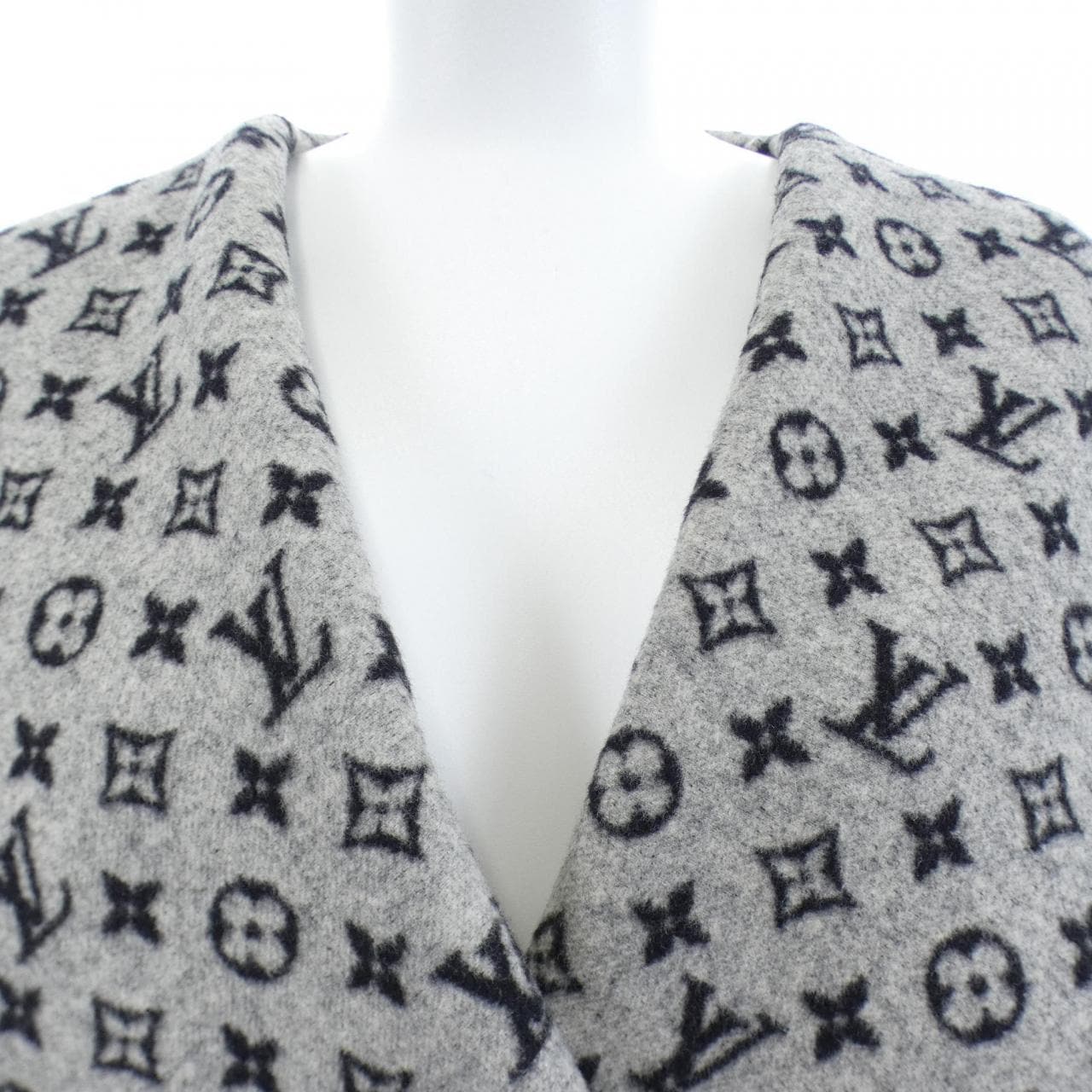 ルイヴィトン LOUIS VUITTON ベルテッドショートラップ FLCO17QWE コート