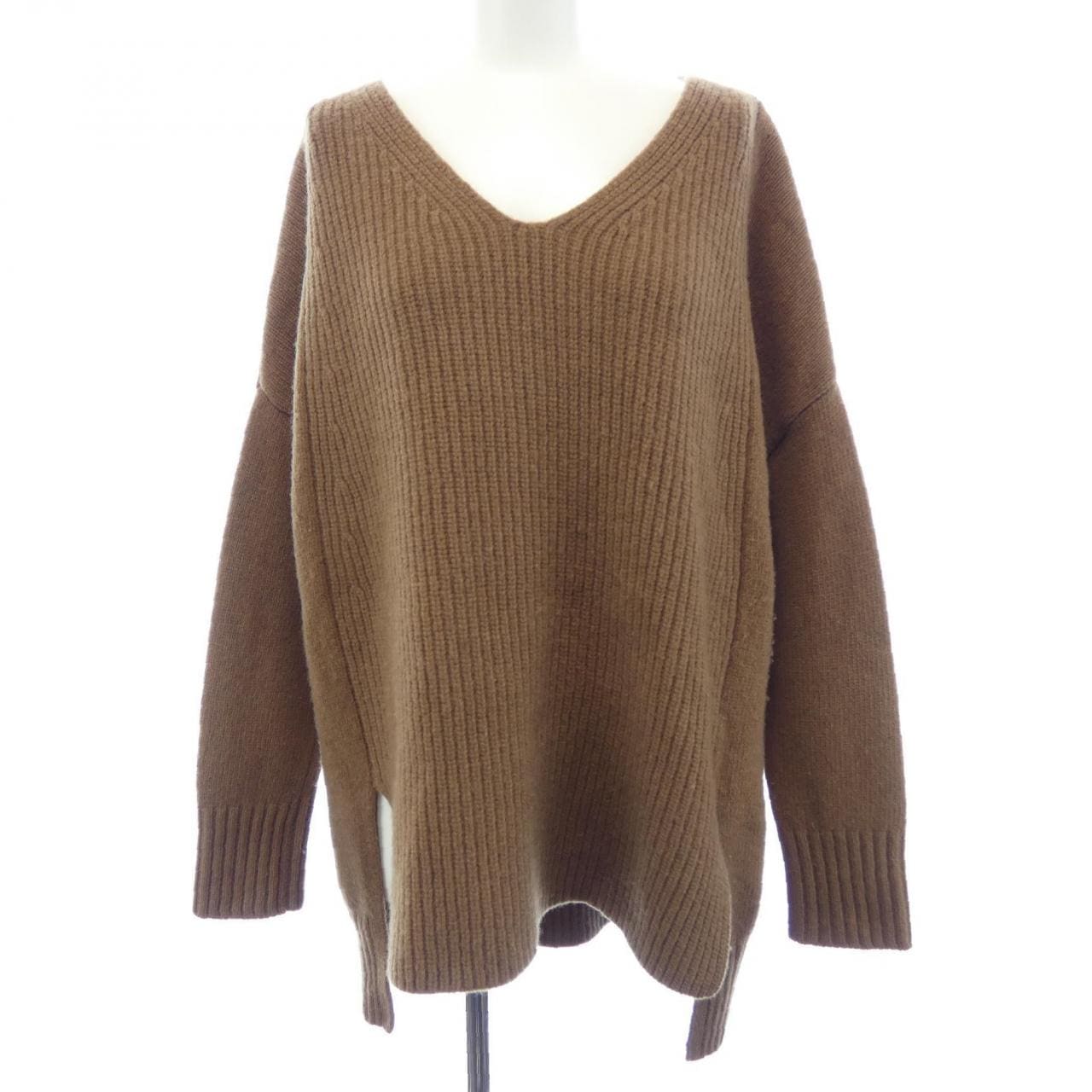 プルミエアロンディスモン 1er Arrondissement B1093AKW411 ニット