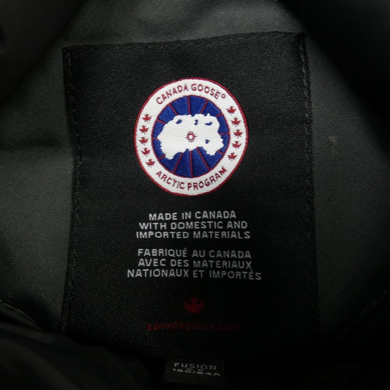 加拿大鵝CANADA GOOSE羽絨大衣