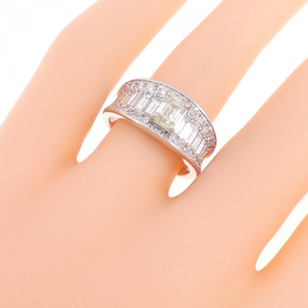 PT900 ダイヤモンド リング 0.647CT