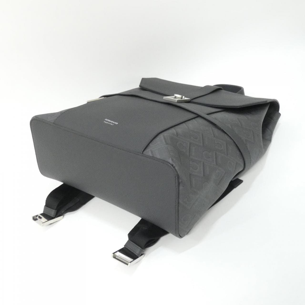 サルヴァトーレフェラガモ 24 1750 リュックサック