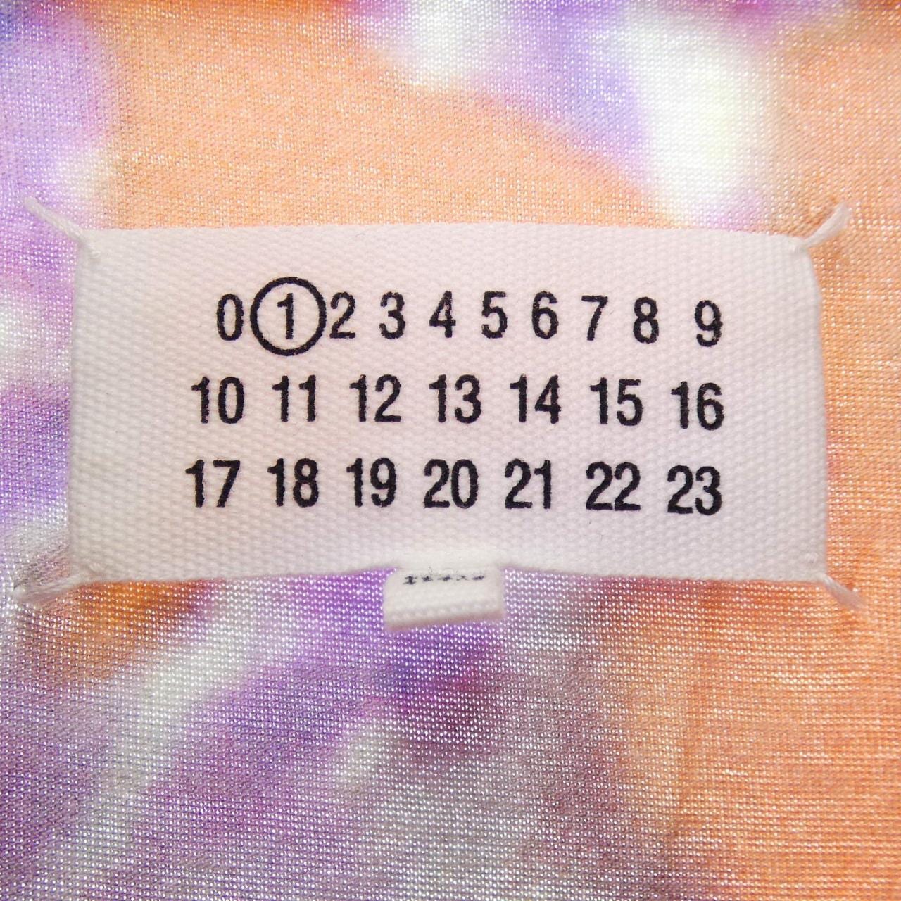 メゾンマルジェラ Maison Margiela Tシャツ