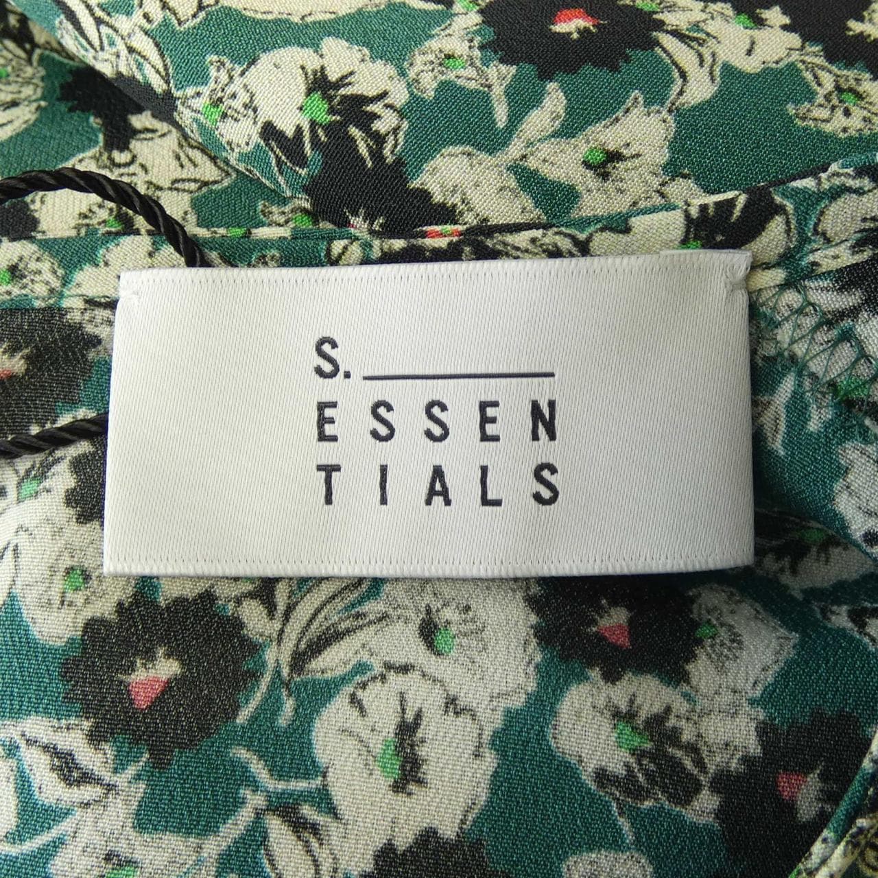 エスエッセンシャルズ S.ESSENTIALS ワンピース