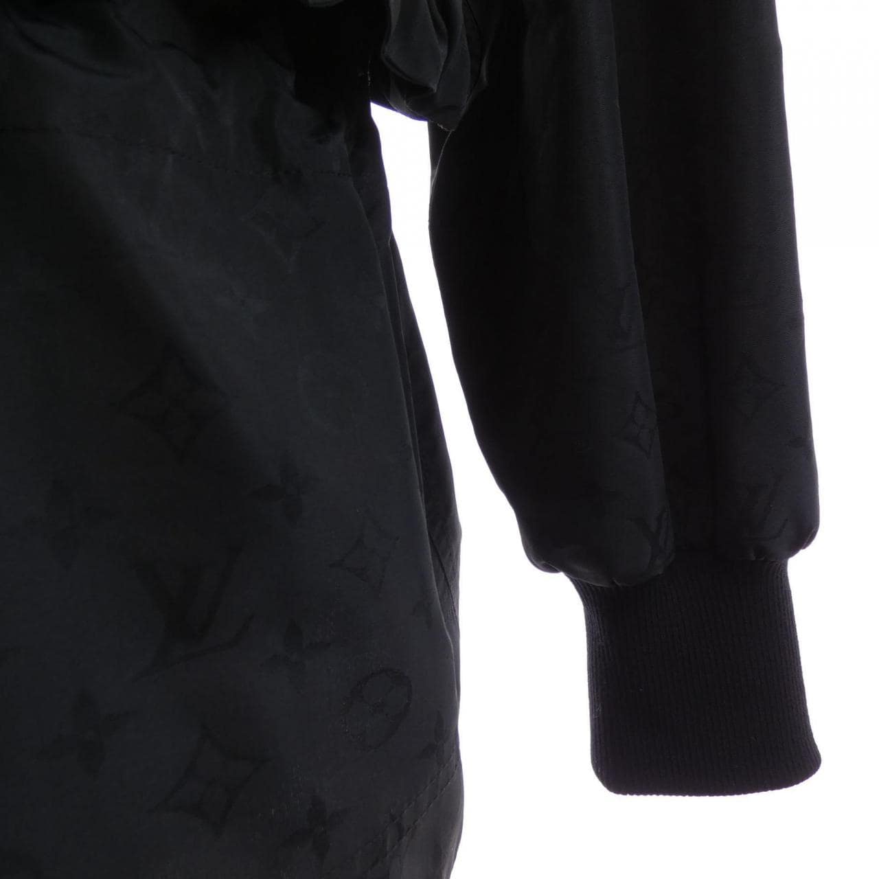 ルイヴィトン LOUIS VUITTON FOOW39FLX ブルゾン