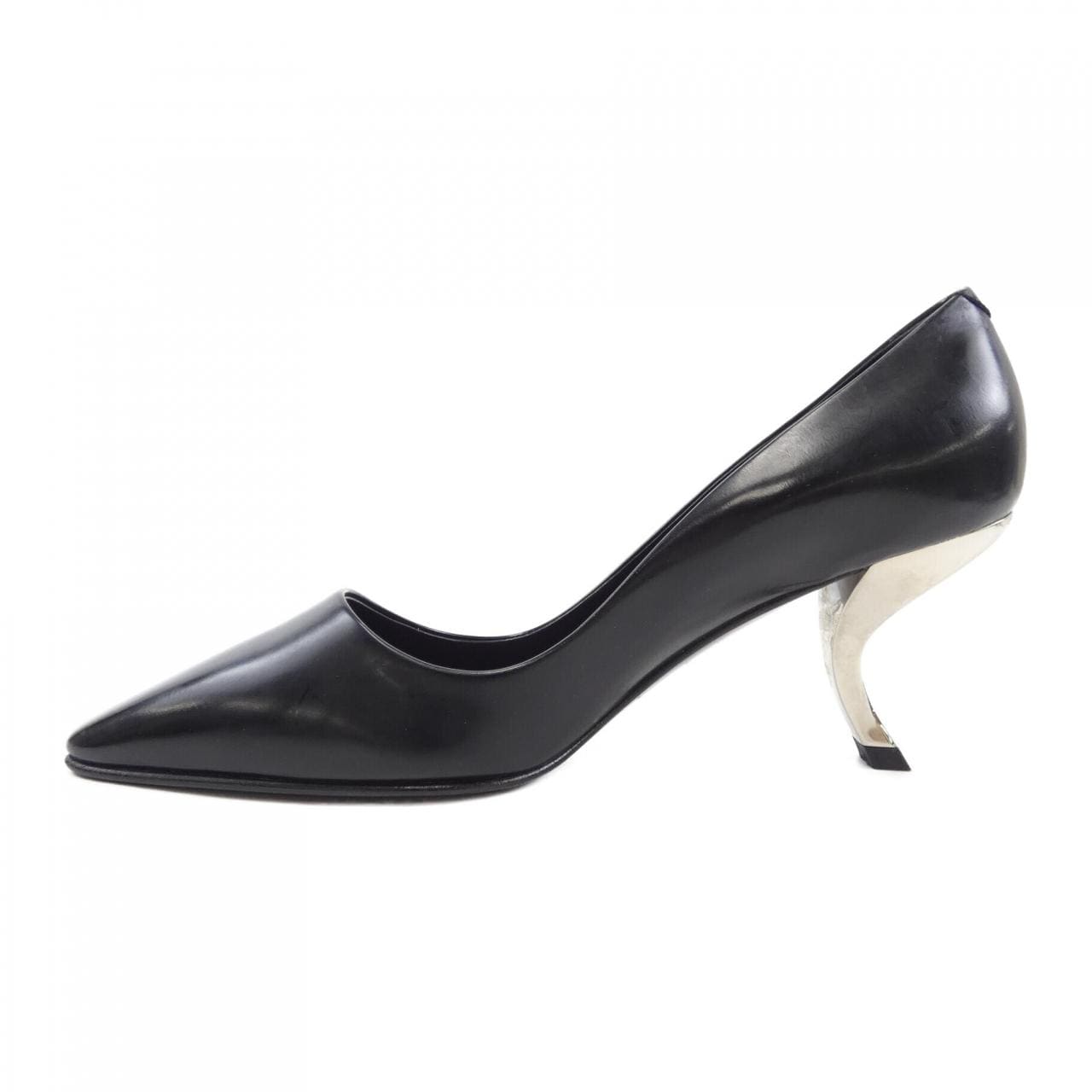 ロジェヴィヴィエ ROGER VIVIER パンプス