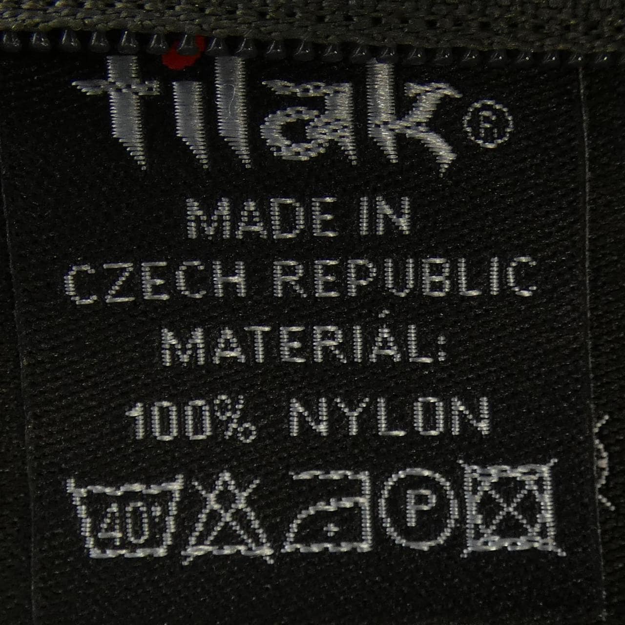 ティラック TILAK パーカー