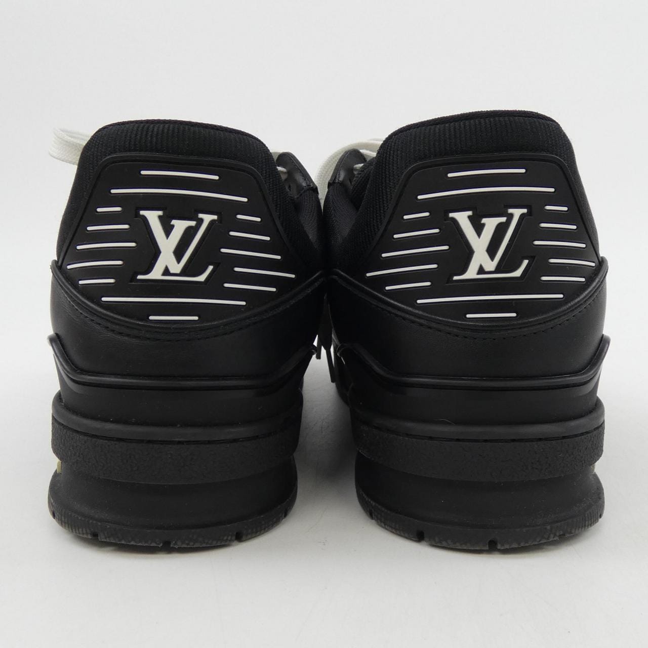 ルイヴィトン LOUIS VUITTON LVトレイナーライン スニーカー