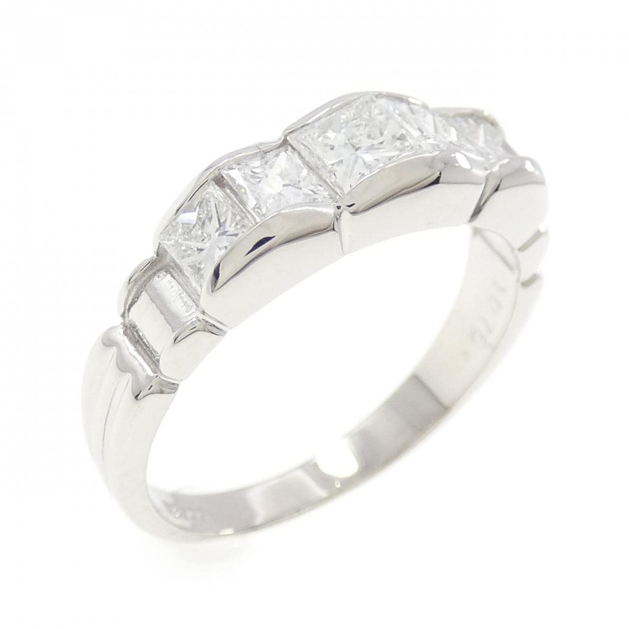 PT900 ダイヤモンド リング 1.076CT