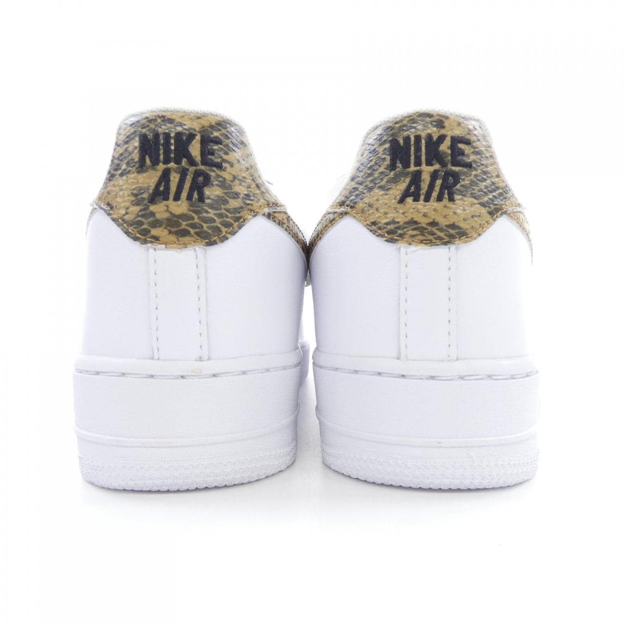 ナイキ NIKE AO1635-100 スニーカー