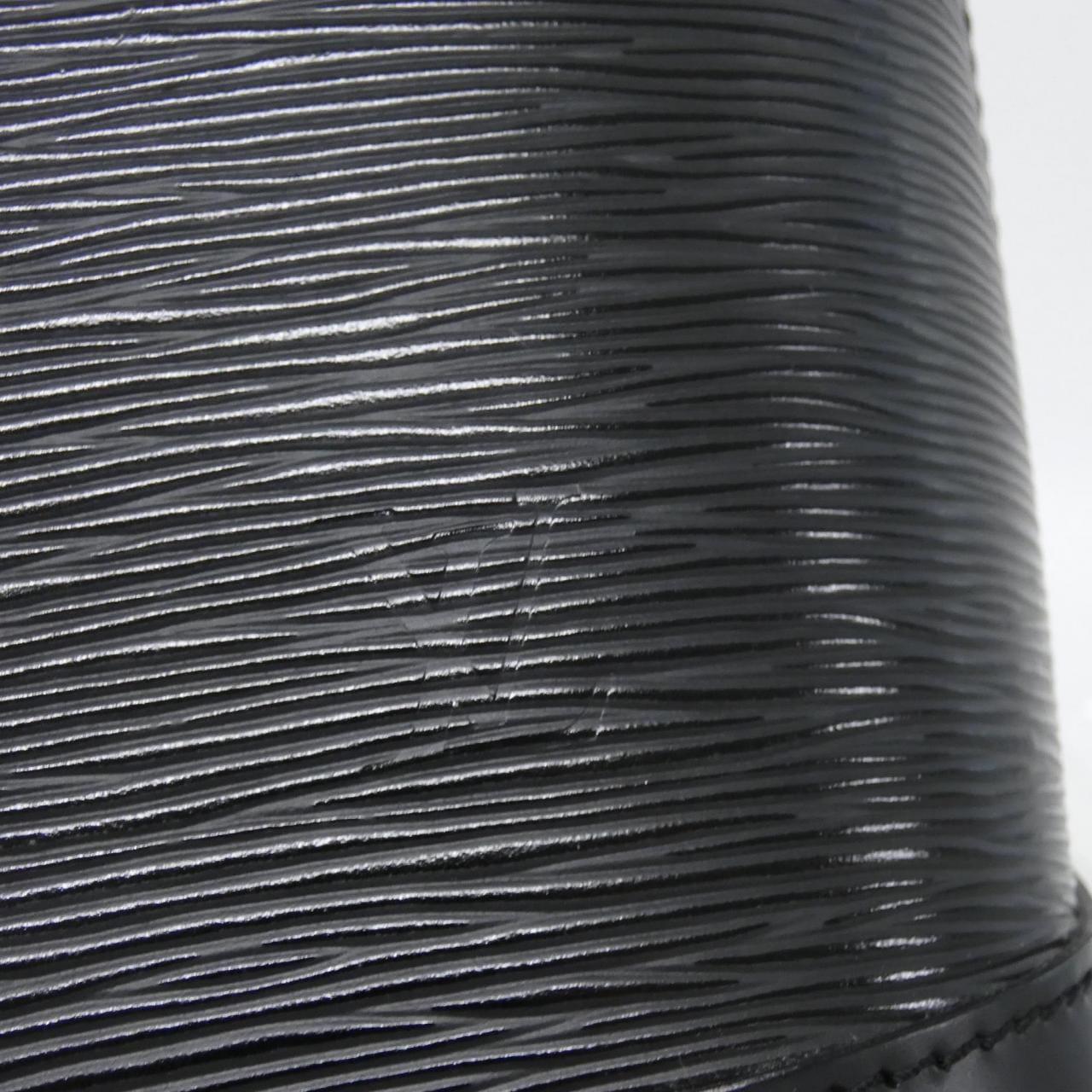 ルイヴィトン エピ アルマ PM M52802 バッグ