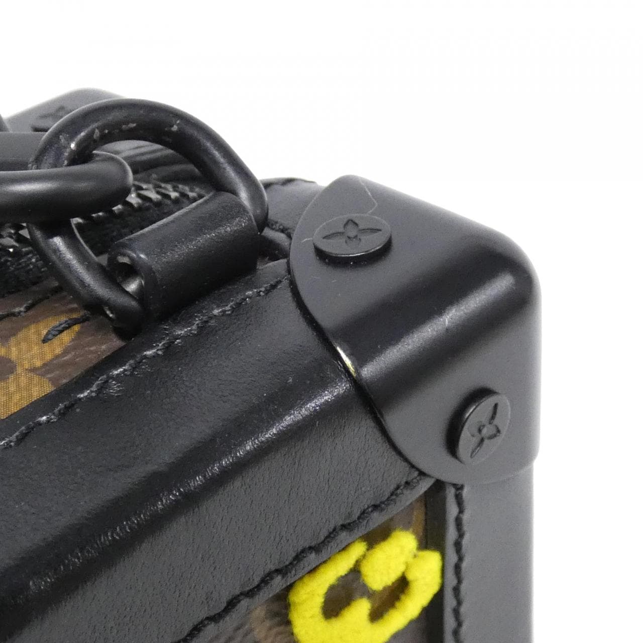 ルイヴィトン モノグラム タフタージュ ヴァーティカル ソフトトランク M45079 ショルダーバッグ