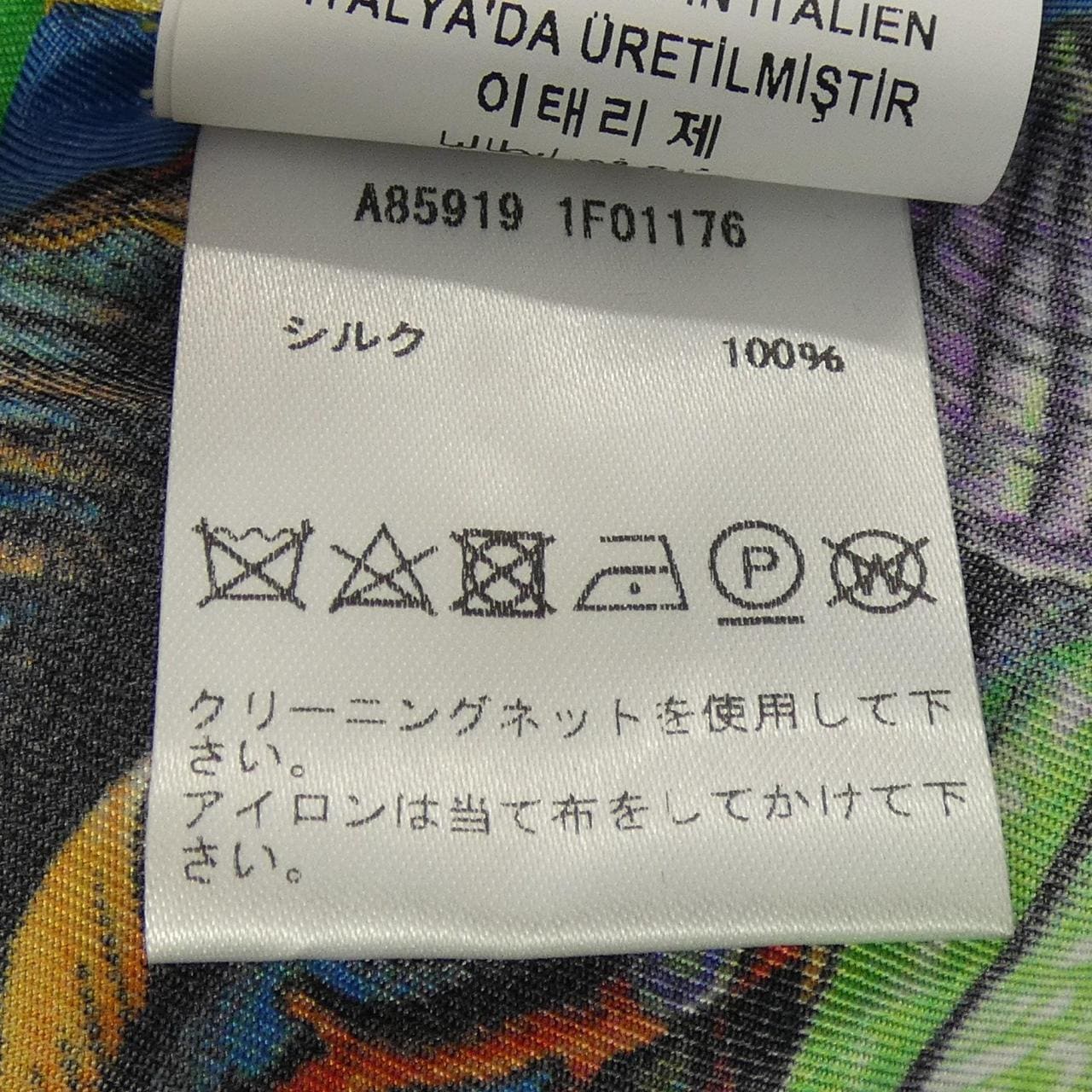 ヴェルサーチェ VERSACE A85919 1F01176 S／Sシャツ