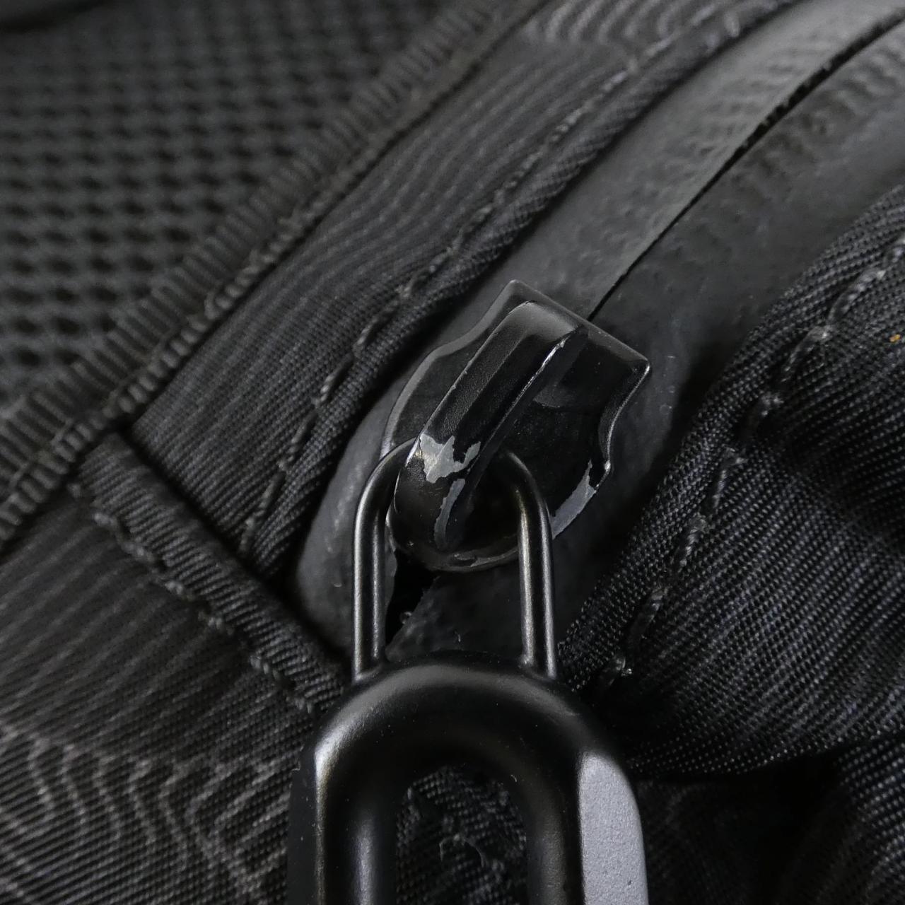 ルイヴィトン LOUIS VUITTON 2054 マウンテン バックパック M45603 リュックサック