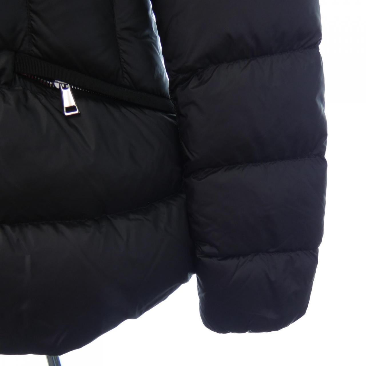 モンクレール MONCLER ダウンジャケット